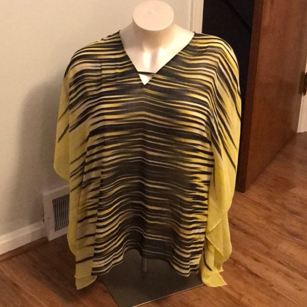 Catherine’s Black & Yellow Overlay, size 0x-1X